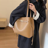 Elisabete | Bolsa Estilo Coreano com Alça Ajustável