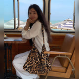 Leonor | Mala Feminina Casual com Padrão Leopardo