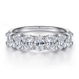 Regina | Anel de Prata com Zircónia Oval